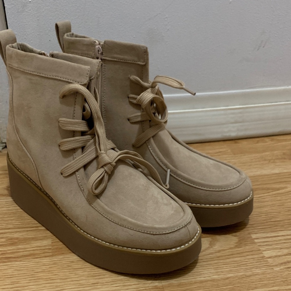 Sonoma boots